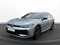 Gebraucht VW Passat Style 272 PS (200 kW) 2025 Silber Kombi