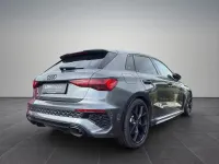 Gebraucht Audi RS3 Sportback Ambiente 400 PS (294 kW) 2023 Daytonagrau perleffekt Kleinwagen