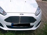 Gebraucht Ford Fiesta 80 PS (58 kW) 2014 Weiß Kleinwagen