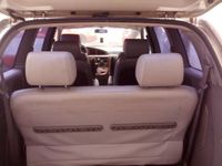 Gebraucht Kia Carnival 224 PS (164 kW) 2002 Silber Van / Kleinbus