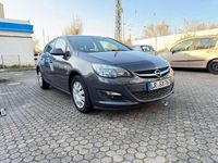 Gebraucht Opel Astra Style 136 PS (100 kW) 2015 Grau Limousine