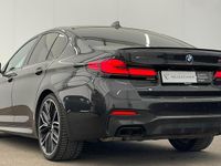 Gebraucht BMW M550 Efficient Dynamics 530 PS (389 kW) 2023 Sophistograu brillanteffekt Limousine