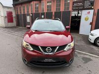 Gebraucht Nissan Qashqai 360º 131 PS (96 kW) 2015 New red (m) SUV