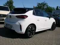 Gebraucht Opel Corsa-e Ultimate 100 kW (136 PS) 2022 Brillant weiss Kleinwagen
