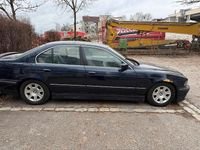 Gebraucht BMW 523 170 PS (125 kW) 1998 Blau Limousine