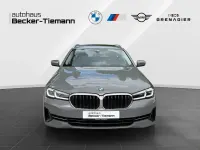 Gebraucht BMW 520 Efficient Dynamics 190 PS (139 kW) 2022 Berninagrau bernsteineffekt Kombi