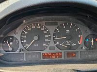 Gebraucht BMW 320 150 PS (110 kW) 2000 Silber Limousine