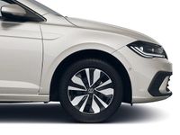 Gebraucht VW Polo Move 95 PS (69 kW) 2023 Silber Kleinwagen