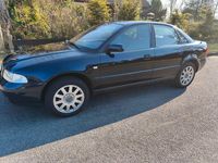 Używany Audi A4 125 KM (91 kW) 2001 Czarny Sedan/Limuzyna