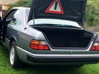 Gebraucht Mercedes 230 132 PS (97 kW) 1987 Silber Coupé