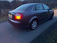 Gebraucht Audi A4 102 PS (75 kW) 2002 Silber Limousine
