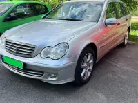 Second-hand Mercedes C220 Classic 150 CP (110 kW) 2004 Argintiu Berlinǎ