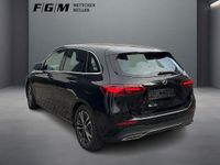 Gebraucht Mercedes B200 163 PS (119 kW) 2024 Van / Kleinbus