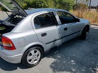 Second-hand Opel Astra 75 CP (55 kW) 2000 Argintiu Hatchback