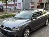 Gebraucht VW Jetta Match 105 PS (77 kW) 2013 Grau Limousine