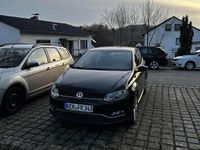 Usado VW Polo Highline 105 HP (77 kW) 2016 Sedan