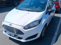 Gebraucht Ford Fiesta 60 PS (44 kW) 2015 Weiß Limousine