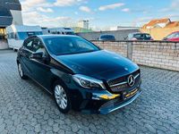 Gebraucht Mercedes A180 122 PS (89 kW) 2016 Schwarz Limousine