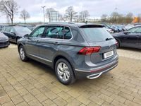 gebraucht VW Tiguan Elegance 2.0 TDI DSG / IQ.Light Keyless