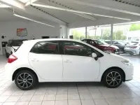 Gebraucht Toyota Auris Travel 132 PS (97 kW) 2012 Weiß Limousine