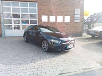 Gebraucht Mercedes A200 AMG 163 PS (119 kW) 2020 Kosmosschwarz  metalliclack Kleinwagen