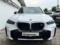 Gebraucht BMW X5 M M Sport 530 PS (389 kW) 2024 Mineralweiss metallic SUV