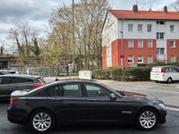 Gebraucht BMW 740 313 PS (230 kW) 2013 Grau Limousine