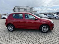 Gebraucht Dacia Sandero Lauréate 90 PS (66 kW) 2013 Rot Limousine