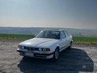 Gebraucht BMW 735 211 PS (155 kW) 1988 Weiß Limousine