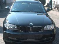 Gebraucht BMW 118 Advantage 143 PS (105 kW) 2011 Schwarz Kleinwagen