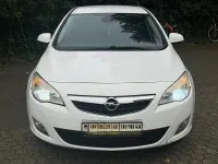Gebraucht Opel Astra 101 PS (74 kW) 2010 Weiß Kleinwagen
