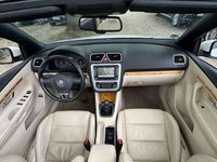 Gebraucht VW Eos 122 PS (89 kW) 2012 Candyweiß Cabrio