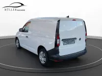Gebraucht VW Caddy Basis 75 PS (55 kW) 2022 Weiß Van / Kleinbus