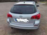 Gebraucht Opel Astra Edition 179 PS (131 kW) 2011 Silber Kombi