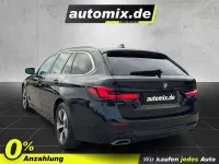 Gebraucht BMW 520 Performance 190 PS (139 kW) 2023 Black sapphire metallic Limousine