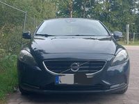 Gebraucht Volvo V40 Momentum 150 PS (110 kW) 2012 Blau Limousine
