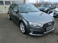 Gebraucht Audi A3 Sport 116 PS (85 kW) 2018 Grau Limousine