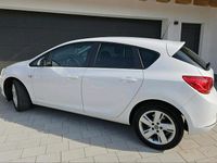 Gebraucht Opel Astra 110 PS (80 kW) 2015 Weiß Limousine