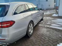 Gebraucht Mercedes E250 211 PS (155 kW) 2017 Iridiumsilber  metalliclack Kombi