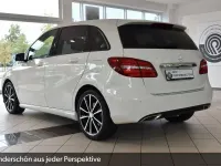 Gebraucht Mercedes B220 Night 184 PS (135 kW) 2017 Weiß Kleinwagen