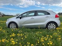 Second-hand Kia Rio 109 CP (80 kW) 2012 Argintiu Hatchback