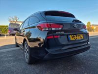Gebraucht Hyundai i30 110 PS (80 kW) 2017 Schwarz Kombi