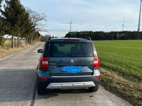 Gebraucht Skoda Yeti Active 110 PS (80 kW) 2016 Grau SUV