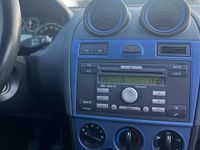 Gebraucht Ford Fiesta 60 PS (44 kW) 2007 Silber Kleinwagen