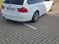 Gebraucht BMW 320 Sport Line 142 PS (104 kW) 2010 Weiß Kombi