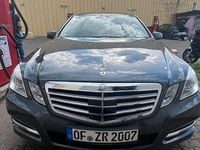 Gebraucht Mercedes E220 Avantgarde 170 PS (125 kW) 2011 Grau Limousine