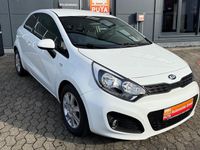 Gebraucht Kia Rio FIFA World Cup Edition 86 PS (63 kW) 2014 Schneeweiss Kleinwagen