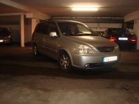 Gebraucht Kia Carens 139 PS (102 kW) 2005 Silber metallic Van / Kleinbus