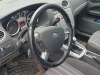 Używany Ford Focus Ambiente 101 KM (74 kW) 2008 Szary Kombi