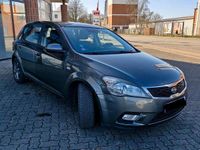 Gebraucht Kia Ceed 120 PS (88 kW) 2010 Grau Kleinwagen